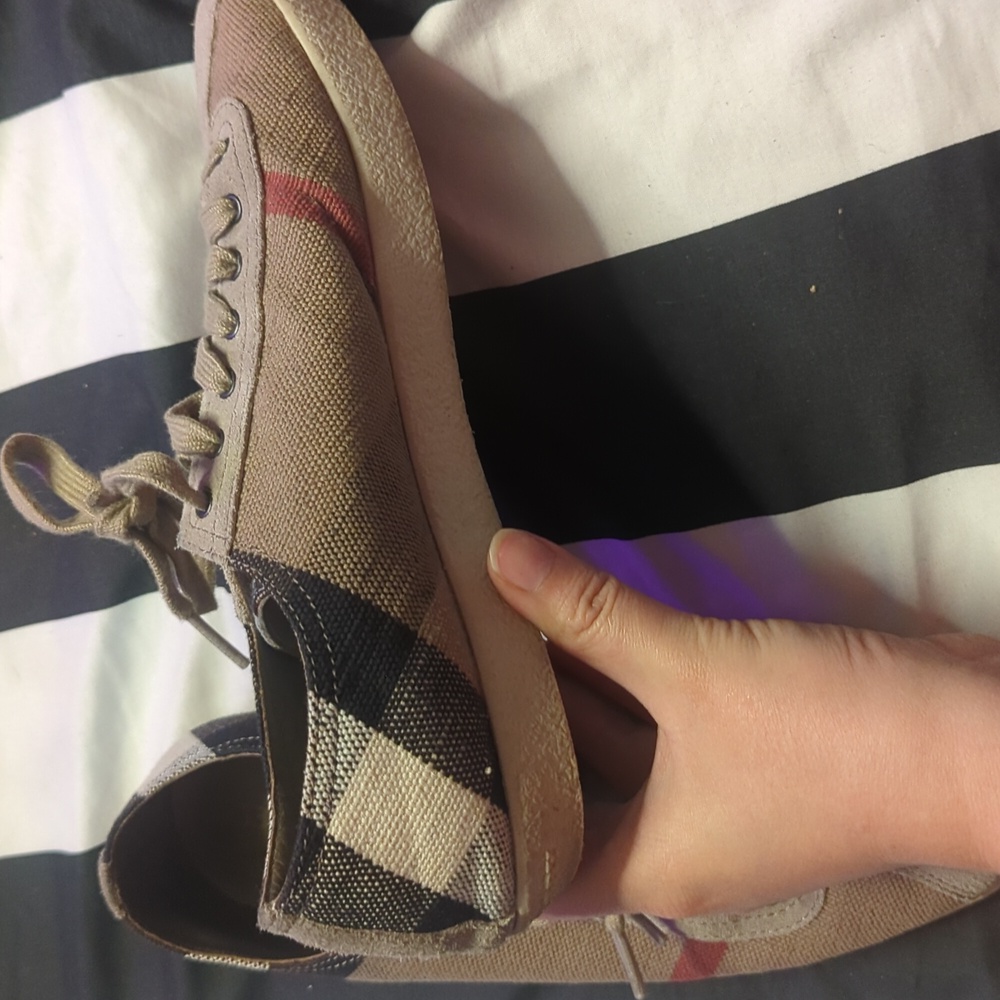 Burberry shoes - Picture 8 of 10